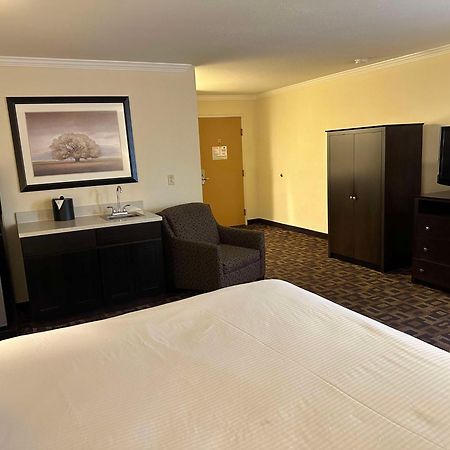 Best Western Plus Inn Of Хейуърд Екстериор снимка