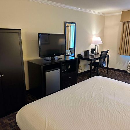 Best Western Plus Inn Of Хейуърд Екстериор снимка