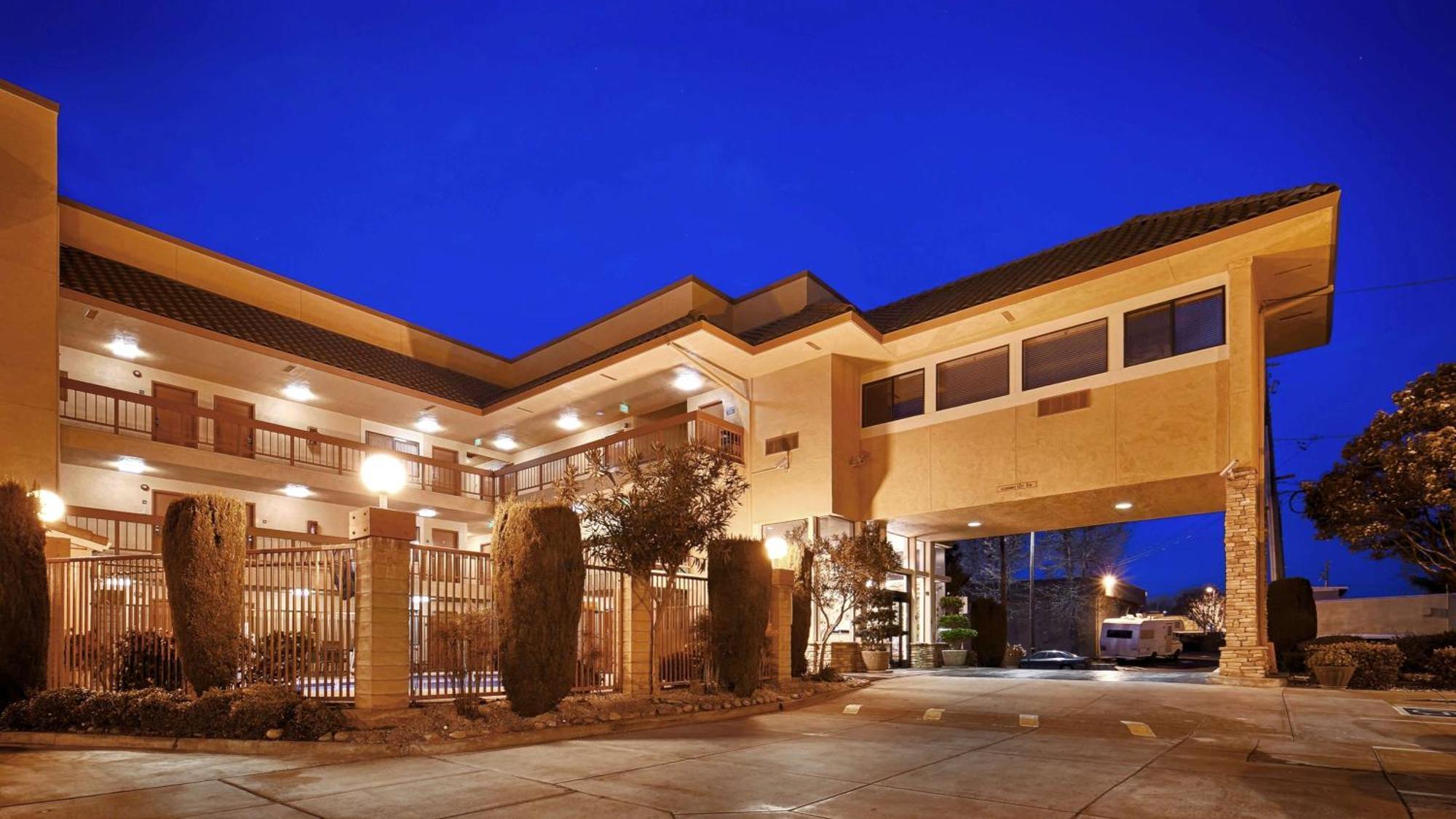 Best Western Plus Inn Of Хейуърд Екстериор снимка