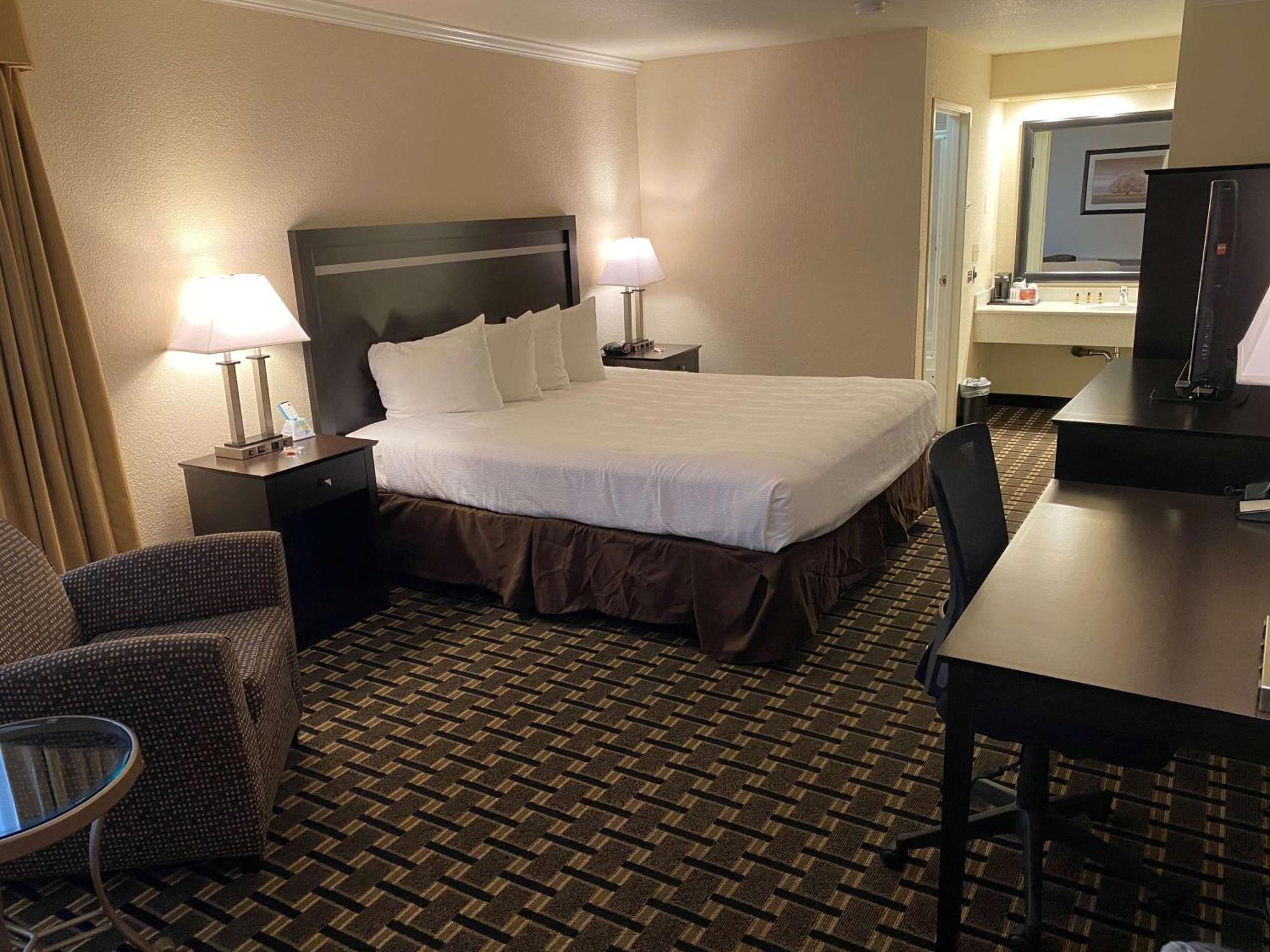 Best Western Plus Inn Of Хейуърд Екстериор снимка
