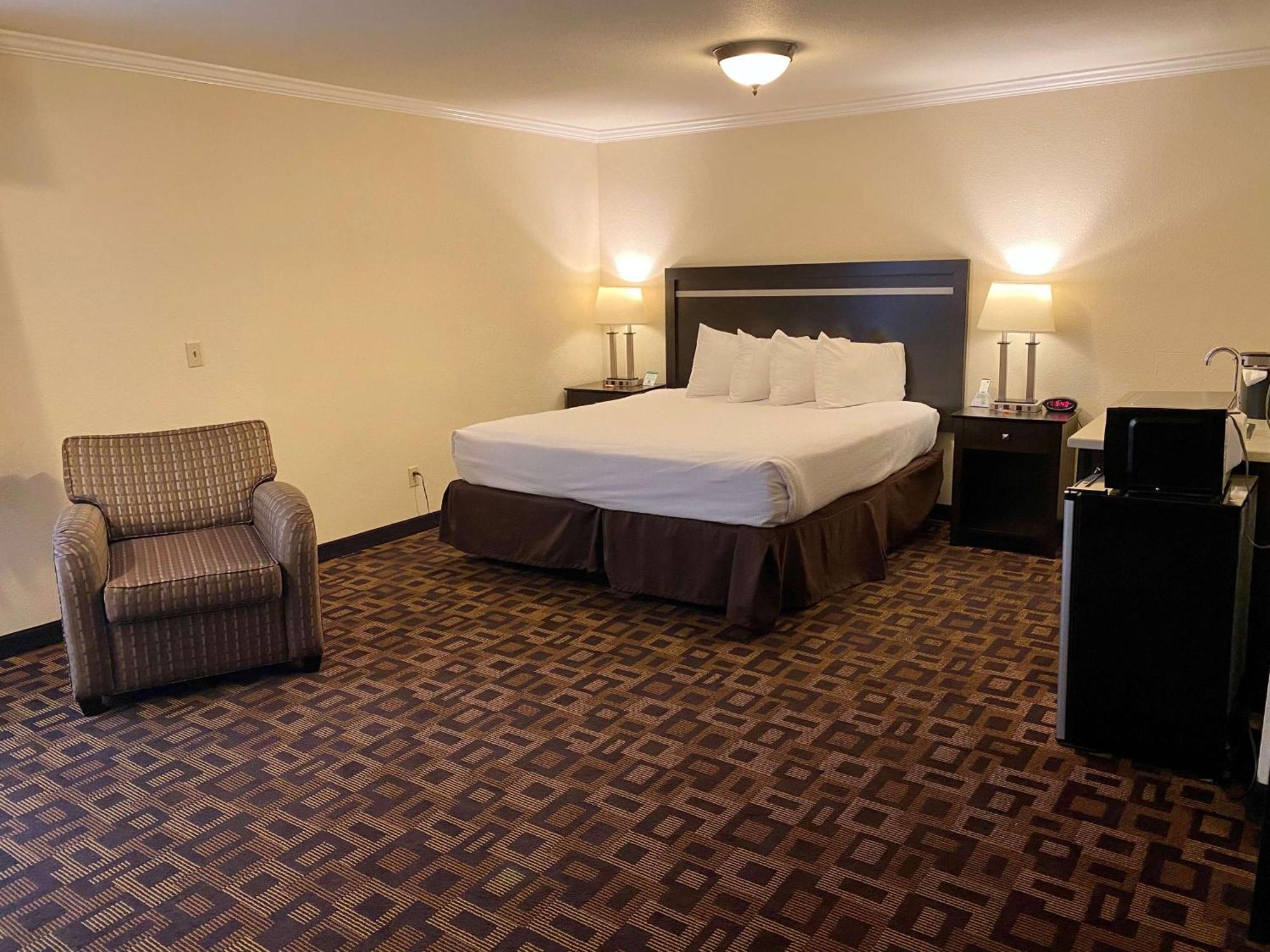 Best Western Plus Inn Of Хейуърд Екстериор снимка